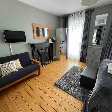 6 New Street Selfcatering 1 Apartment Bantry